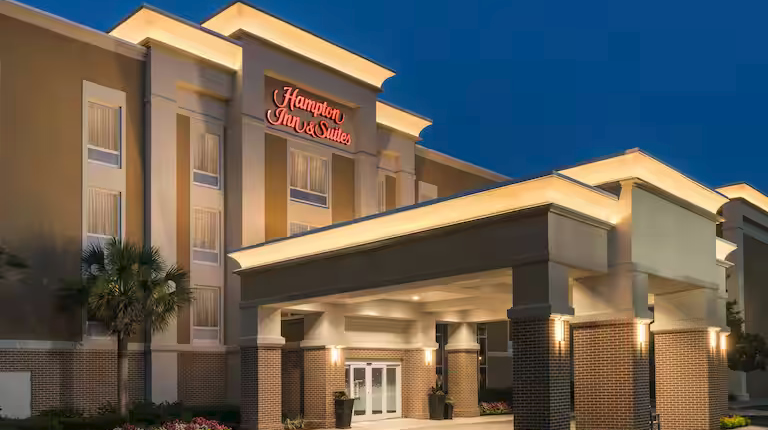 Hampton Inn & Suites